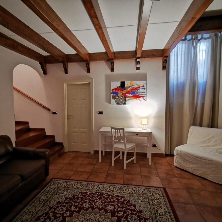 Room N.22 Suite & Apartment Taranto Ngoại thất bức ảnh