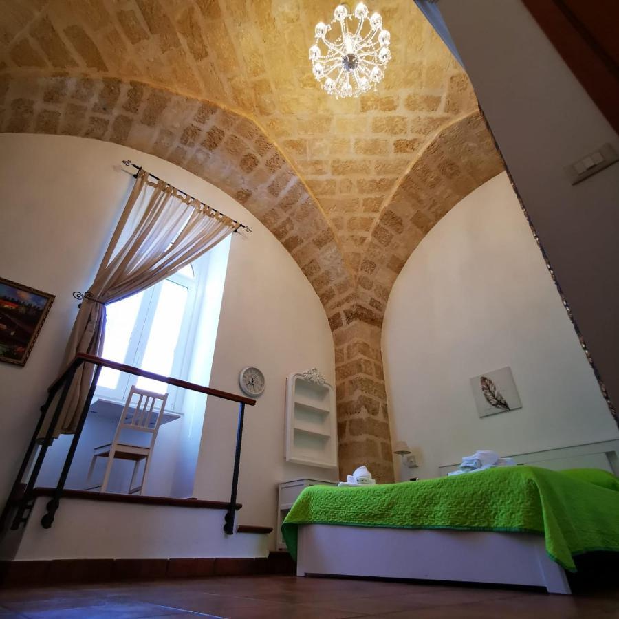 Room N.22 Suite & Apartment Taranto Ngoại thất bức ảnh